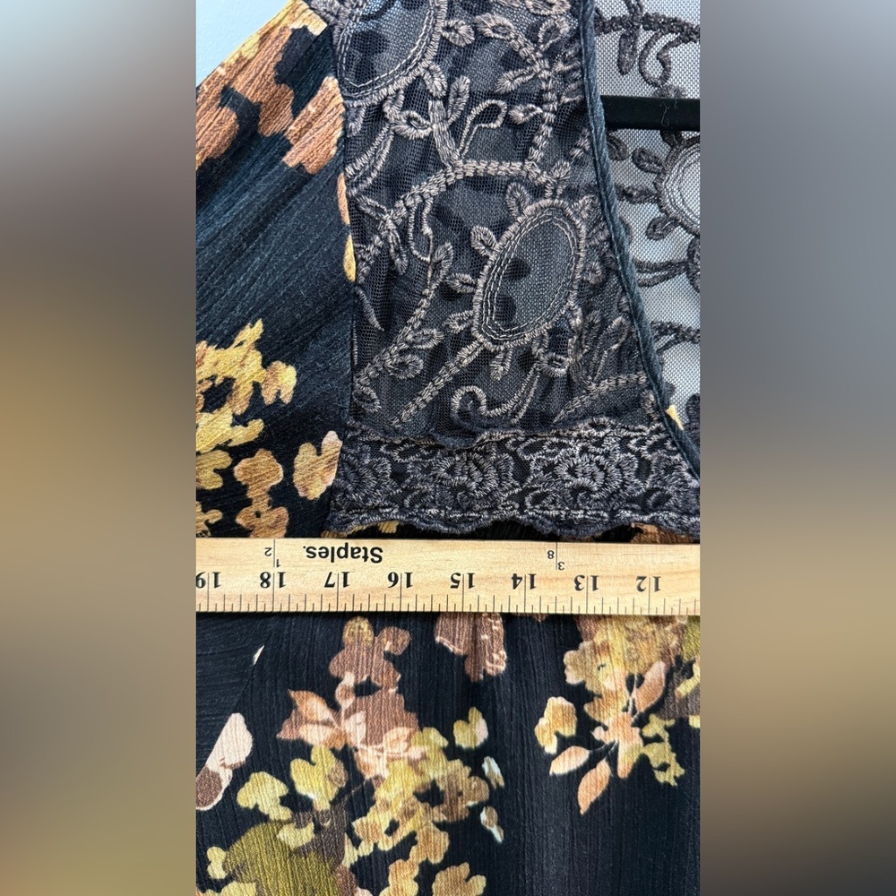 Gimmicks by BKE Boho Floral Lace Blouse L - Picture 12 of 14
